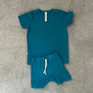 Childhood clothing gender neutral set 3T